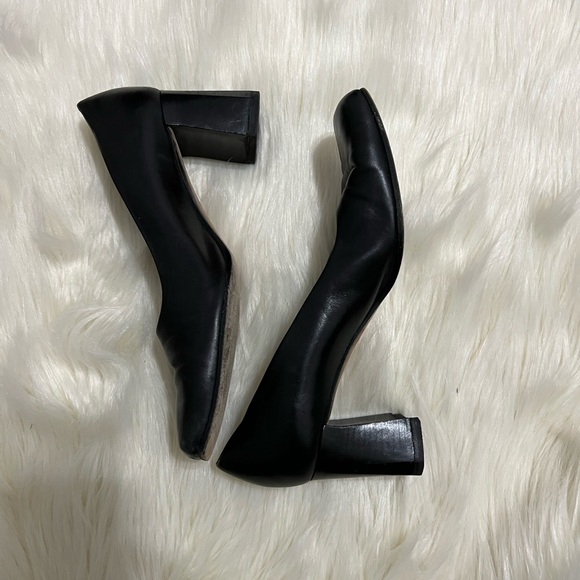 Kenneth Cole Italian Leather sleek shoes, square toe, 6 1/2 - Picture 3 of 5